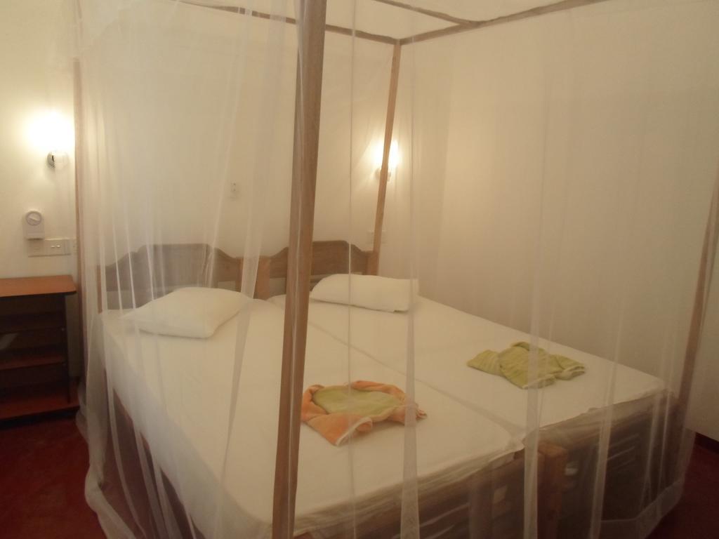 Surf & Sand Hotel Arugambay Arugam Kudah Rom bilde
